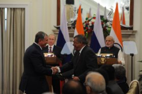 Rosneft signs supply deal with Essar