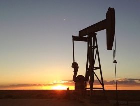 Explosion kills three at West Texas oil rig