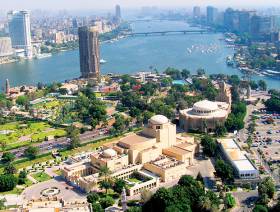 Egypt delays oil and gas debt payback target