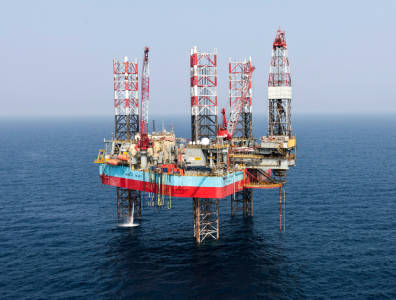 The Maersk Giant oil rig