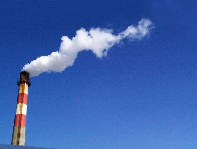 Six top oil and gas firms have issued a statement asking for both the UN and international governments to introduce a global price on carbon in order to control climate-warming emissions.