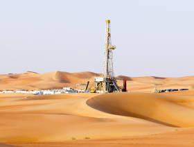 Saudi pumps more oil before OPEC meeting