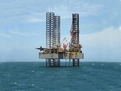 Spanish major Repsol announced Monday that it commenced the first producing well at the Perla gasfield located 50 kilometres offshore the Gulf of Venezuela.