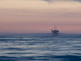 Offshore Texas draws only 33 bids
