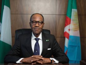 Nigeria’s Buhari to leave oil post open