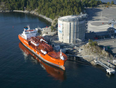 US gas company G2 LNG announced this week that it plans to apply to the Federal Regulatory Commission in the following month for a permit to build a two-train liquefaction facility estimated to be worth $11 billion.