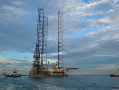 A drilling rig in the Indian ocean.