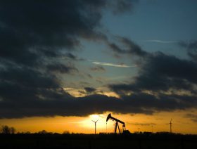 Occidental Petroleum posts loss