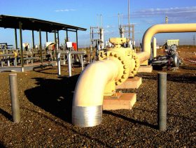 Macri vetoes Argentina utilities freeze