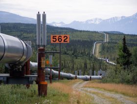 Canada tanker ban threatens pipeline