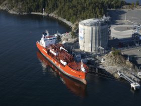 Bahrain awards LNG terminal contract