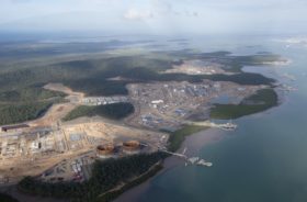AGL signs agreement to supply gas to GLNG