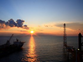 Iran rebuffs production freeze