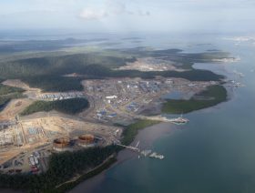 Santos opens second train on GLNG