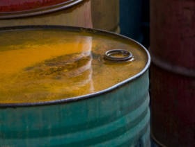 Brent climbs above USD 50 per barrel