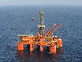 Official US data confirms build in crude supplies