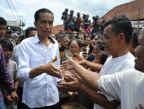 Widodo removes energy and mining minister
