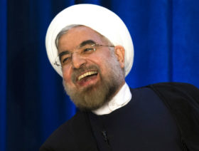 Rouhani lauds Iranian oil industry