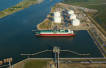 Texas city vetoes Exxon plant, Golden Pass OK
