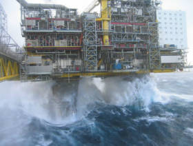 Hurricane Ida halts US oil and gas production