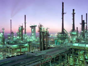 Iran to build 12 new refineries