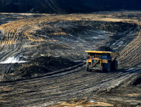 Shell shrinks Canada oil sands footprint