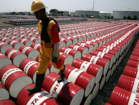 Oil rallies amid optimism that market is rebalancing; WTI back over $50