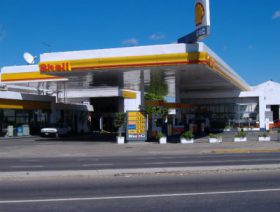Argentina to suspend fixed fuel prices