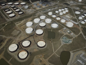 Oil unstable, huge draw eclipsed by growing demand fears
