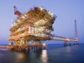 Oil prices slip amid easing US-Iran tensions