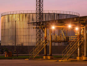 Oil prices rebound after tumbling 20% in previous session