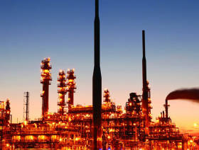 Canadian refiner eyes low-emissions fuel