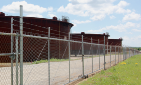 Oil remains unsteady despite decrease in inventories