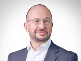 Dietmar SIERSDORFER Middle East and UAE Managing Director SIEMENS ENERGY