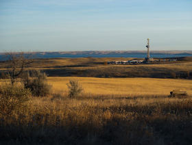 ExxonMobil divests Canadian shale projects