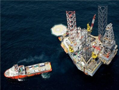 QatarEnergy acquires stake in Canadian plays