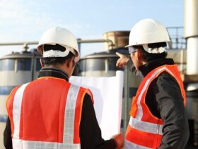 Oman and Iran sign oil and gas partnership
