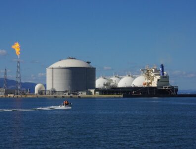 Qatar signs 27-year LNG supply deal with France