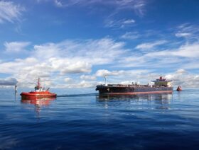 China sets high goals for building clean-fuel vessels