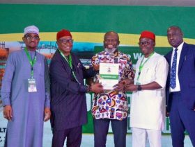 Nigeria grants 10 long-term gas distribution licences