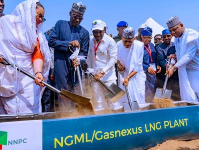 Nigeria begins construction of five mini-LNG plants
