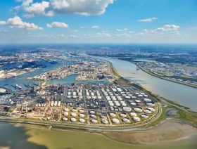 TotalEnergies, Air Liquide to decarbonise refineries with green hydrogen