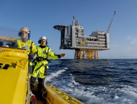 Aker BP renews well intervention alliance with SLB, Stimwell